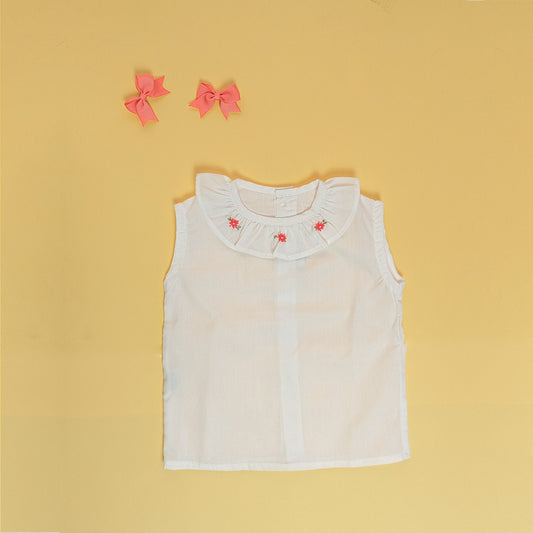 Blusa cuello payaso sin mangas